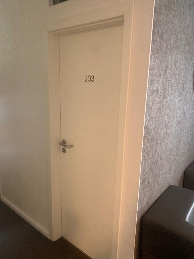 Mg-Quartier Hostel Мёнхен-Гладбах Экстерьер фото